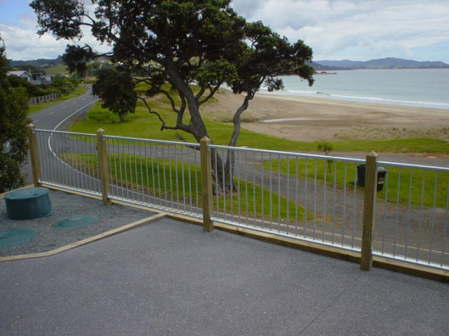 Balustrade panels with timber posts