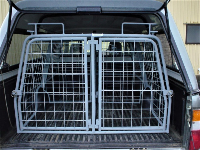 Dog crate for a ute
