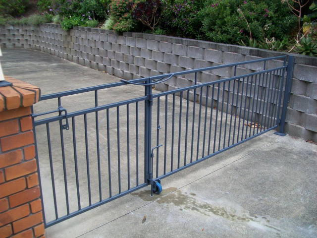 The Davis Bifold - Completely closed