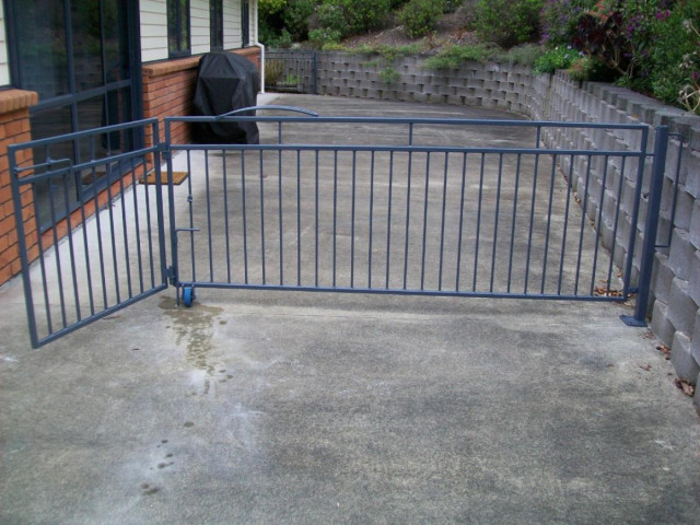 The Davis Bifold - Partially open